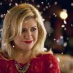 Kelly Clarkson's Cautionary Christmas Music Tale Set Chris Rogers Co-Star Stagehand Kelly Clarkson in snow